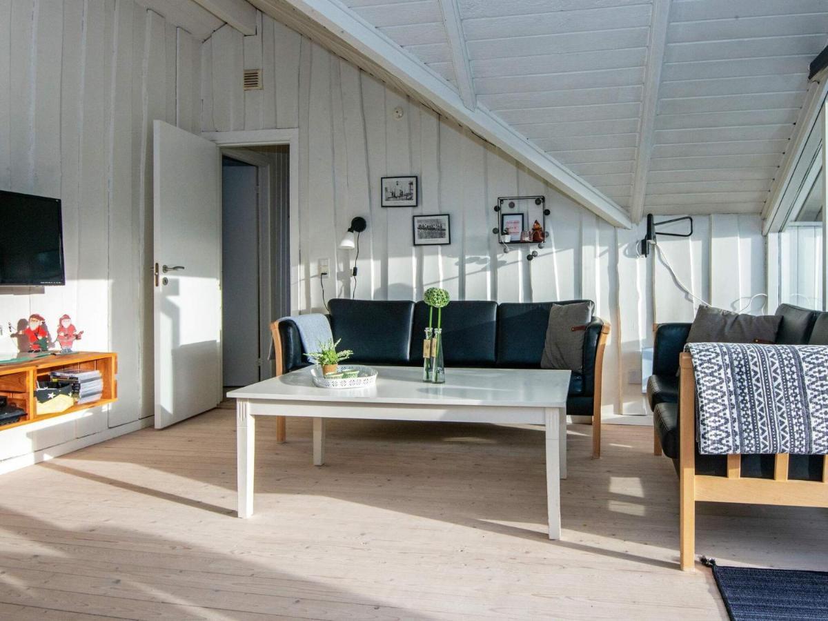 8 Person Holiday Home In Hejls Extérieur photo