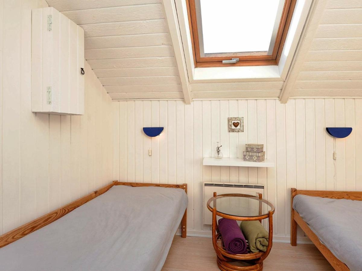 8 Person Holiday Home In Hejls Extérieur photo