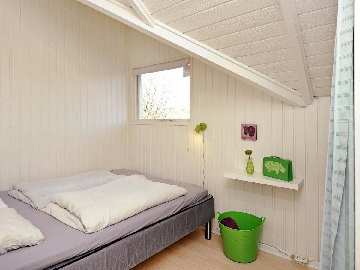 8 Person Holiday Home In Hejls Extérieur photo